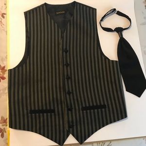Men’s tuxedo vest